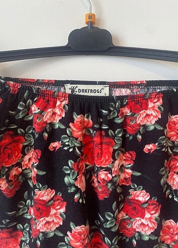 Zara Kayık yaka çiçekli crop