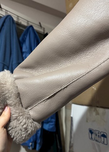 Kürk Detaylı Bej Deri Kadın Ceket - Görsel 4