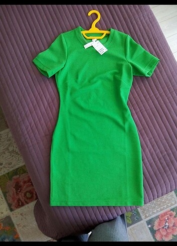 H&M yeşil mini elbise