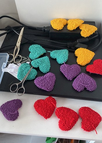 Kırmızı Püsküllü Bohem Kalp Anahtarlık - Görsel 3