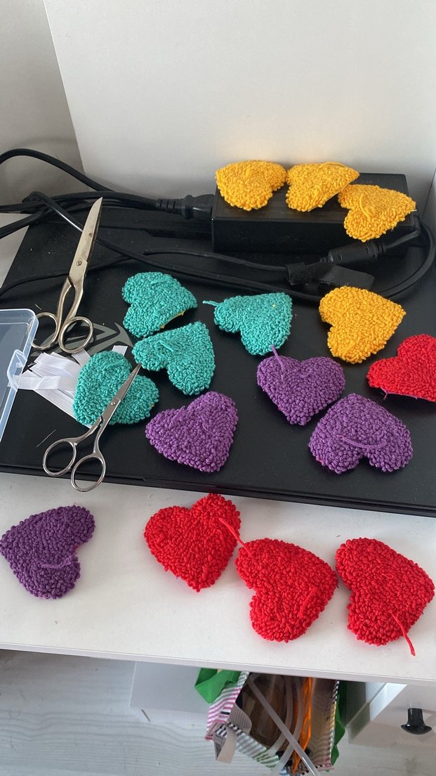 Kırmızı Püsküllü Bohem Kalp Anahtarlık - Görsel 3