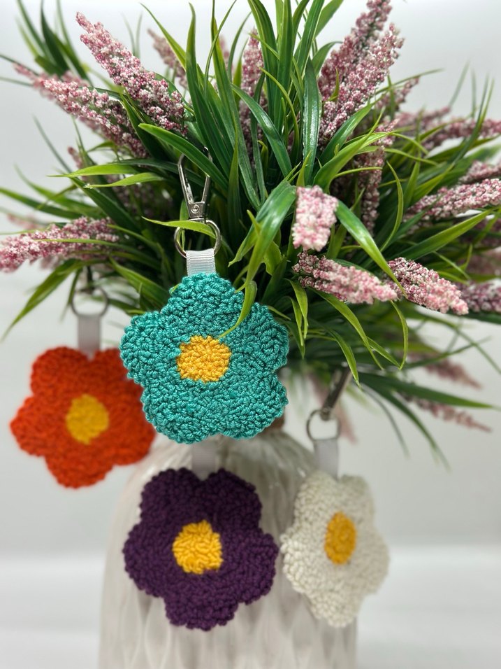 Renkli Boncuklu Çiçek Anahtarlık - Görsel 4