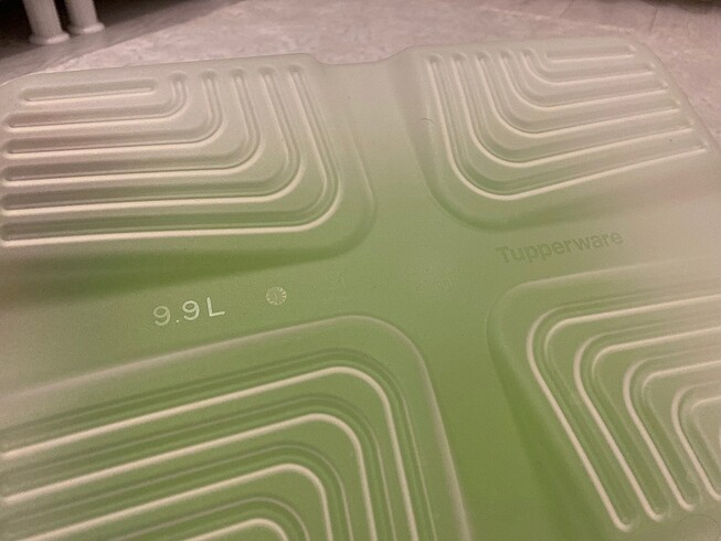  Beden TUPPERWARE SERA 9.9 LT