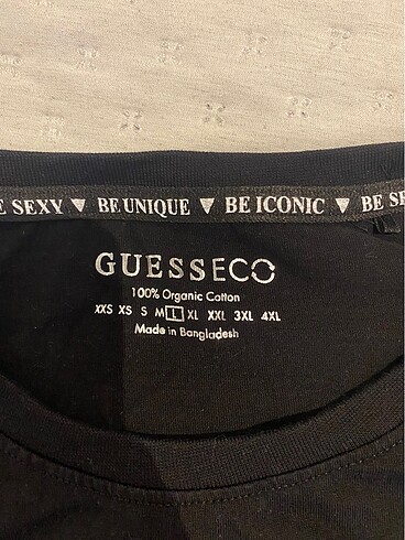 l Beden Guess siyah tişört