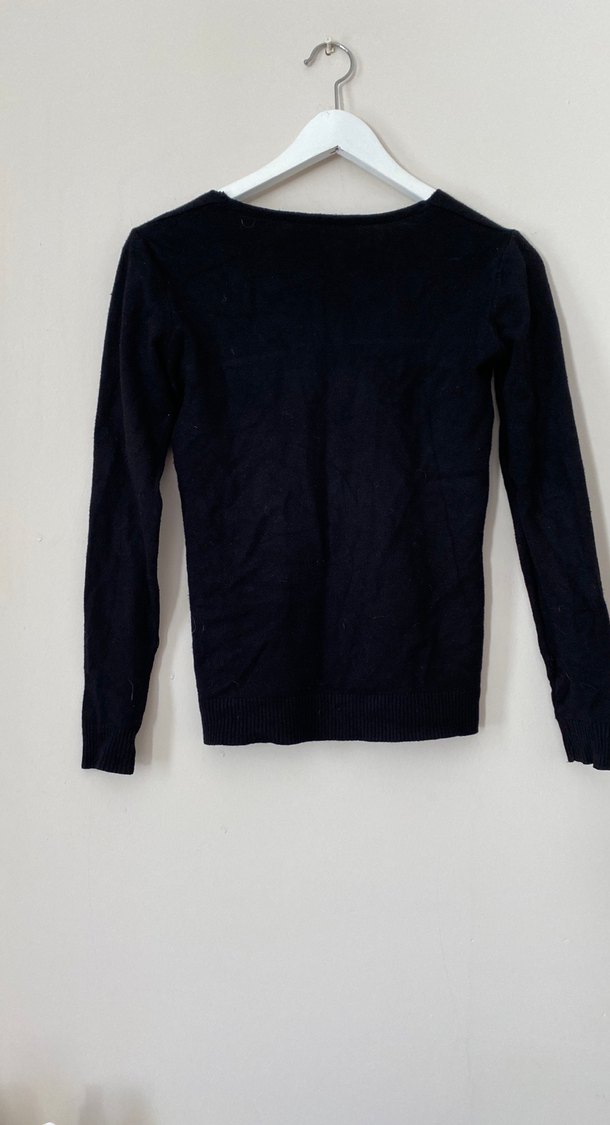 Düğmeli Siyah V Yaka Kadın Hırka - Görsel 5