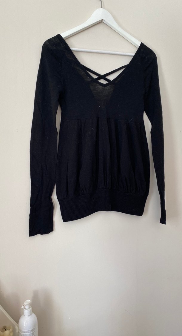 Uzun Kollu V Yakalı Siyah Triko Kazak - Görsel 2