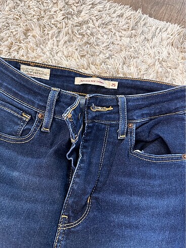 Levis diz detaylı yüksek bel jean - Görsel 5