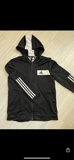 adidas hırkalari ve tisört