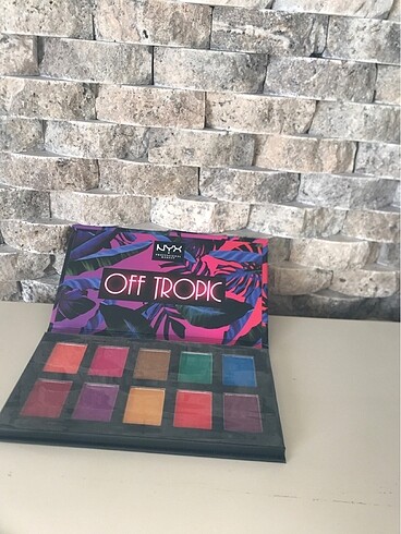 Nyx off tropic palet