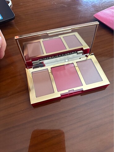 Estee lauder allık paleti