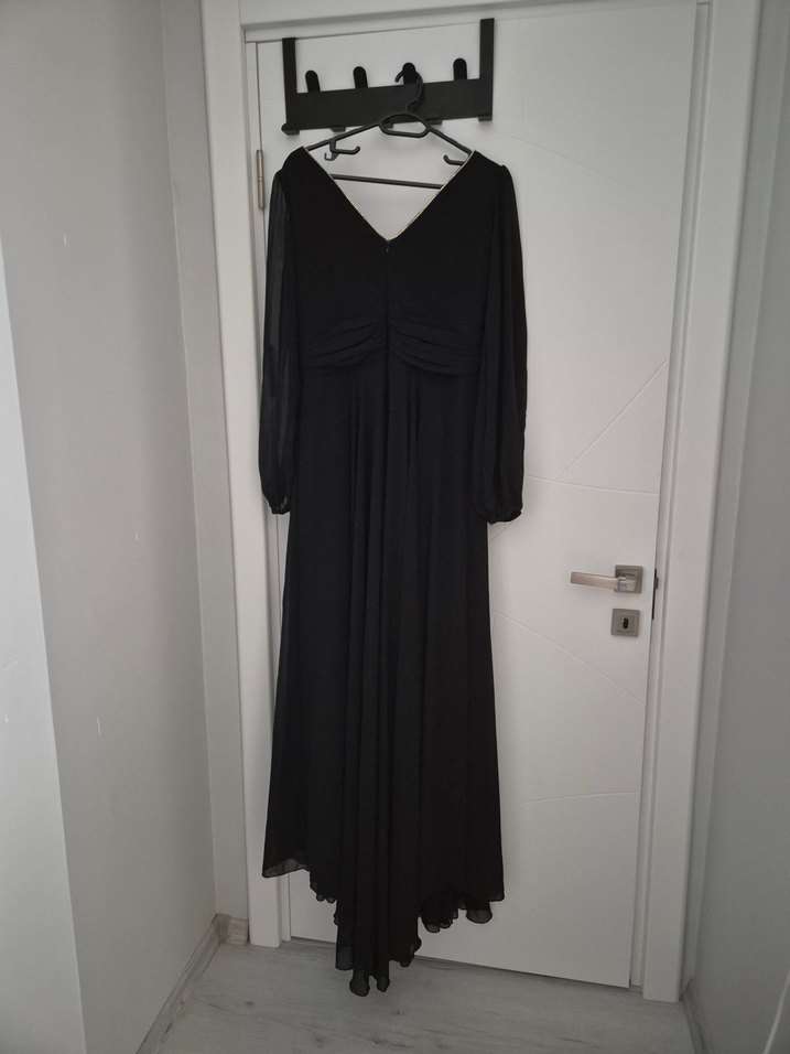 Siyah Uzun Kollu V Yaka Uzun Elbise - Görsel 4