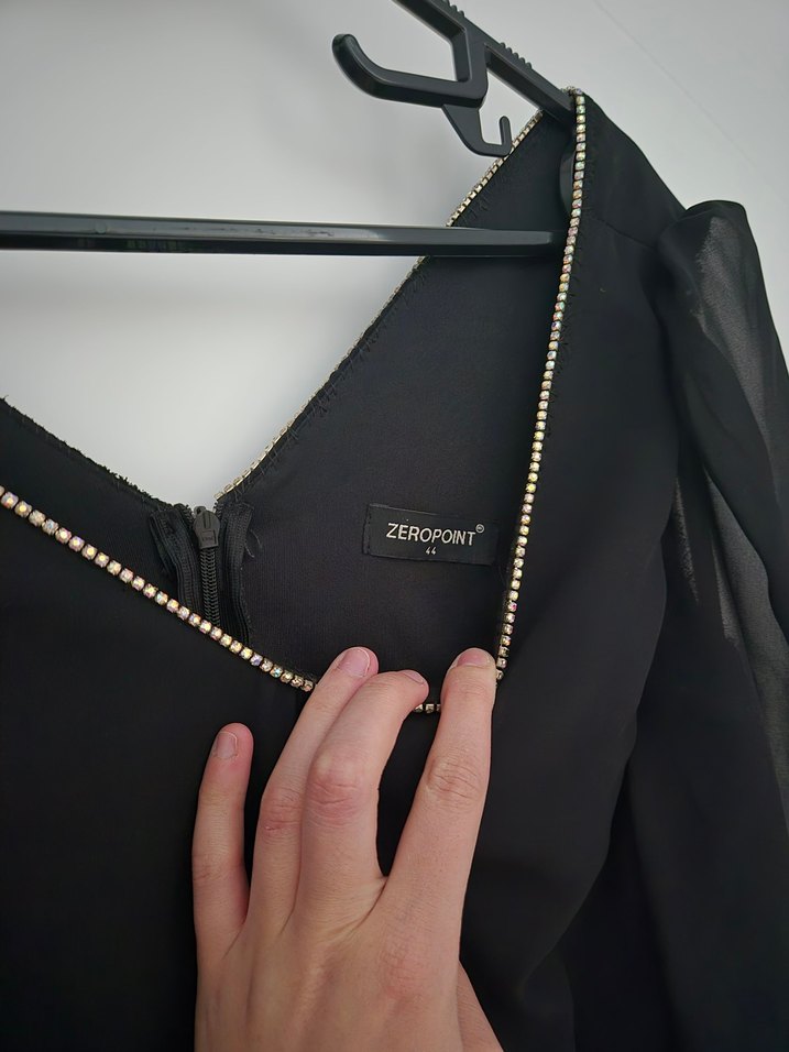 Siyah Uzun Kollu V Yaka Uzun Elbise - Görsel 3