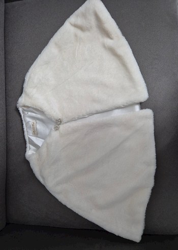 Beyaz Kürk Detaylı Midi Kolsuz kış gelinleri için çok uygun - Görsel 6