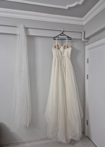 Beyaz Uzun A Kesim askılı gelinlik - Görsel 13
