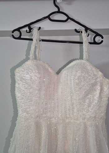 Beyaz Uzun A Kesim askılı gelinlik - Görsel 4