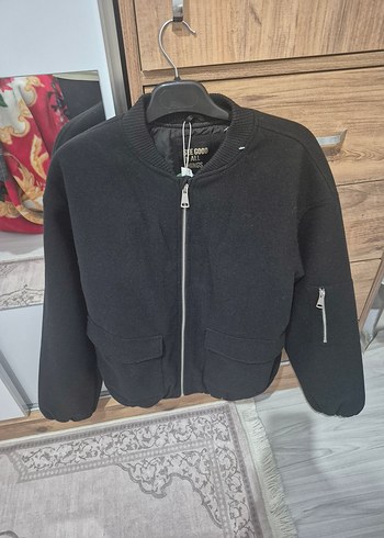 Siyah Fermuarlı Kadın Kısa Ceket - Görsel 2