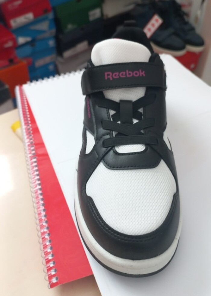 Reebok 37 no bayan veya cocuk giyebilir - Görsel 3