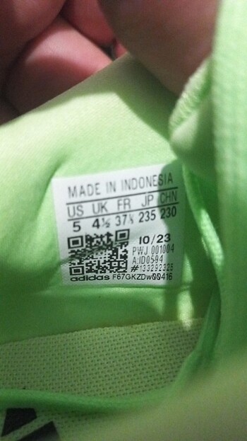 Adidas 37,5 ve 39 no unisex modeldir - Görsel 6