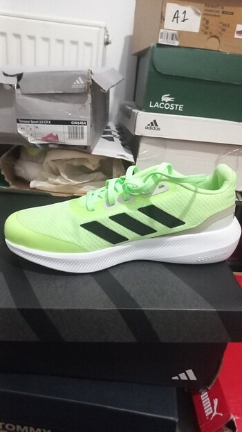 Adidas 37,5 ve 39 no unisex modeldir - Görsel 8