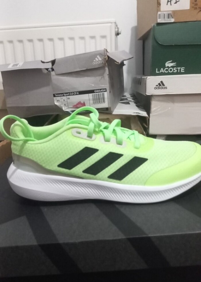 Adidas 37,5 ve 39 no unisex modeldir  - Görsel 2