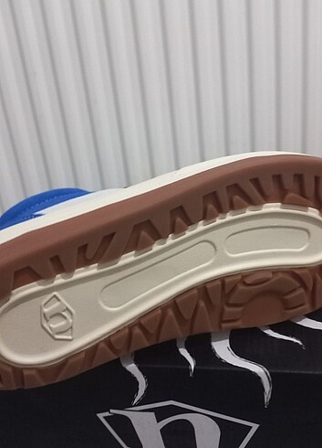 39 ve 40 no mevcuttur sifir orjinal urundur - Görsel 7