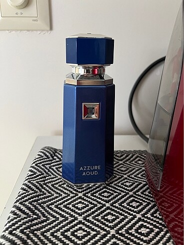 Azzure Oud French Avenue