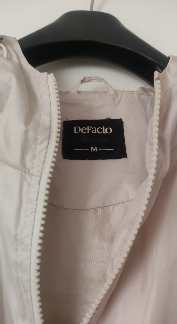 Bej kapçon lu Düğmeli Yağmurluk - Görsel 3