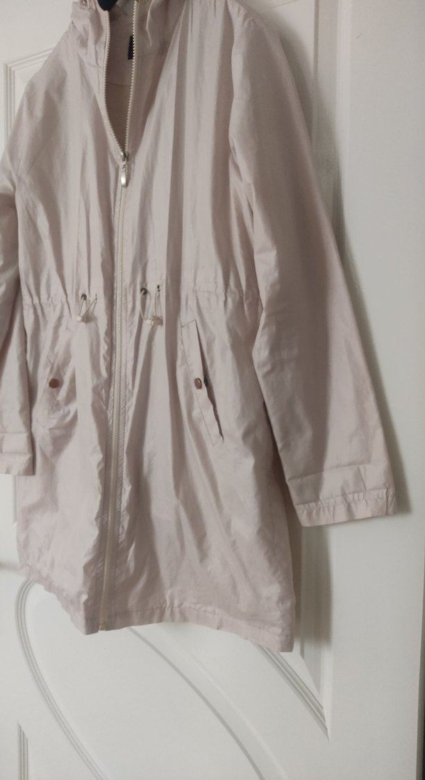 Bej kapçon lu Düğmeli Yağmurluk - Görsel 4