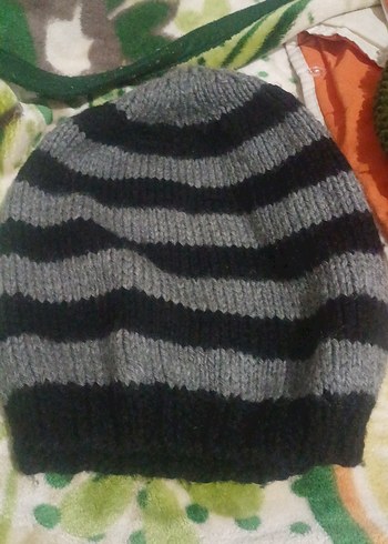 Kadın Gri Siyah Çizgili Örgü Bere - Görsel 2