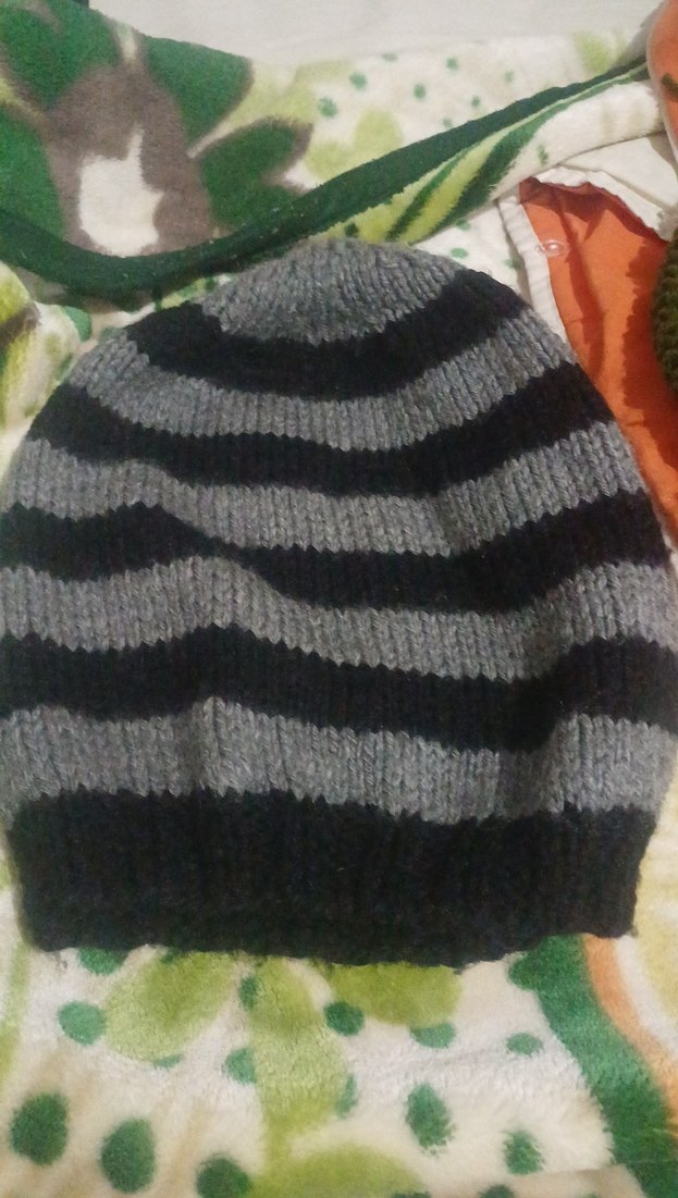 Kadın Gri Siyah Çizgili Örgü Bere - Görsel 2