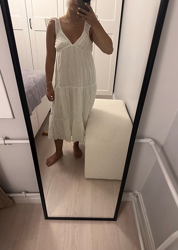 Pull and Bear Pull&Bear Beyaz Keten Uzun Fırfırlı Elbise