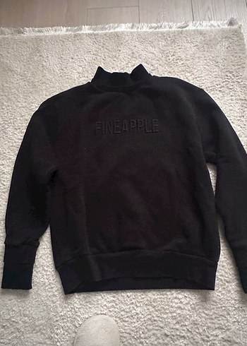 Fineapple Siyah Boğazlı Sweatshirt