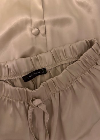 m Beden Düğmeli Altın Parlak Kadın Pijama Takımı