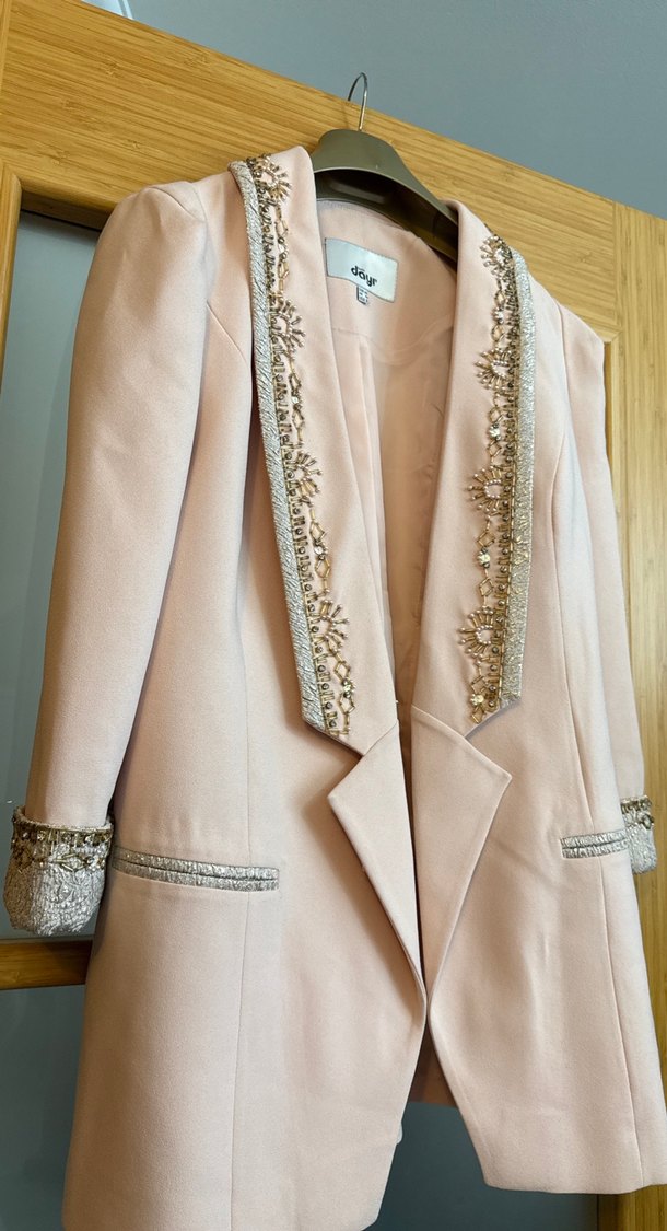 Bej Nakışlı Dantel Detaylı Kadın Blazer - Görsel 3