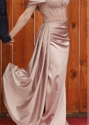 Bej İşlemeli Drapeli Uzun Abiye Elbise - Görsel 2