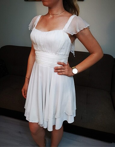 Beyaz kısa elbise