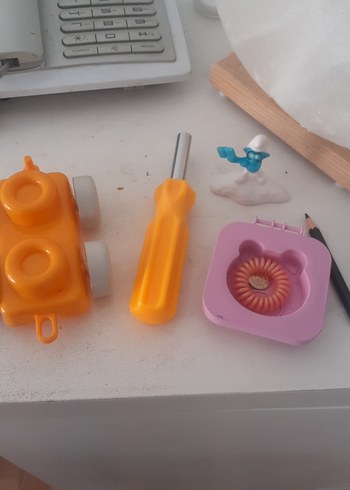 Renkli Oyuncak Seti: Tornavida, Araba ve Figür - Görsel 3