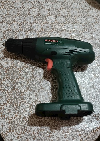 Yeşil Bosch Kablosuz Matkap bataryla degisecek - Görsel 2