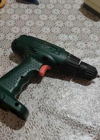 Yeşil Bosch Kablosuz Matkap bataryla degisecek - Görsel 6