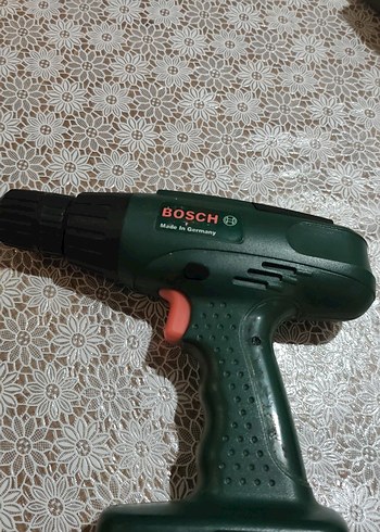 Yeşil Bosch Kablosuz Matkap bataryla degisecek - Görsel 4