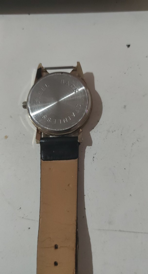 Altın Renkli Kedi Figürlü Kadın Kol Saati parca - Görsel 4