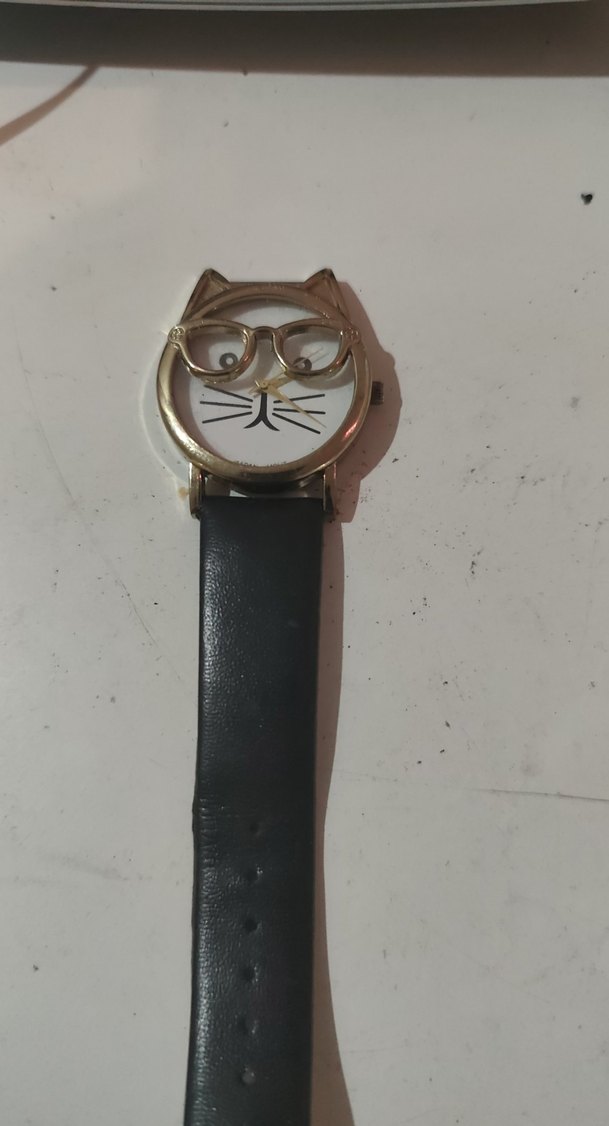 Altın Renkli Kedi Figürlü Kadın Kol Saati parca - Görsel 3