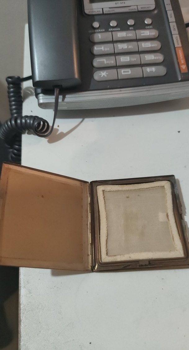 Parlak Altın Renk Metalik Kartlık pudrilik - Görsel 2