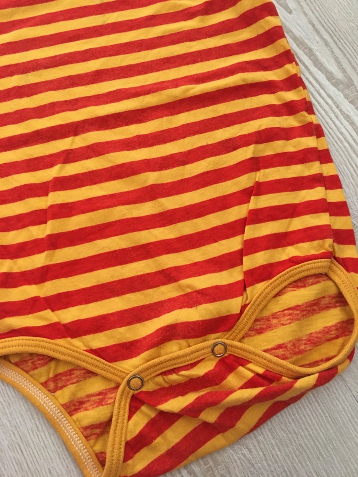 Sarı-Kırmızı Çizgili Bebek Çıtçıtlı Atlet Body - Görsel 3