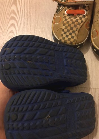 Erkek Çocuk Mavi ve Desenli Bantlı Terlik - Görsel 2