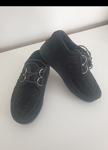 Siyah Süet Creepers