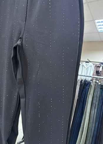 52 Beden siyah Renk Taşli punto pantolon