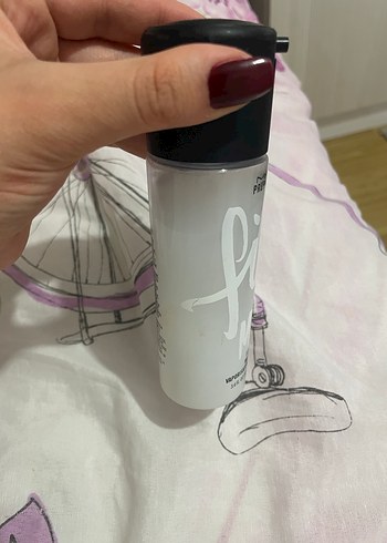 MAC sabitleyici sprey - Görsel 2