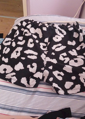 Siyah Beyaz Zebra Desenli Salaş Mini Şort - Görsel 6