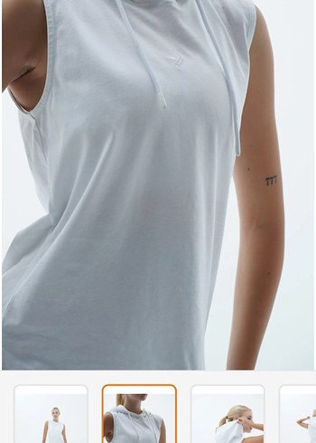 Beyaz Kapüşonlu Kolsuz Spor Üst - Görsel 3